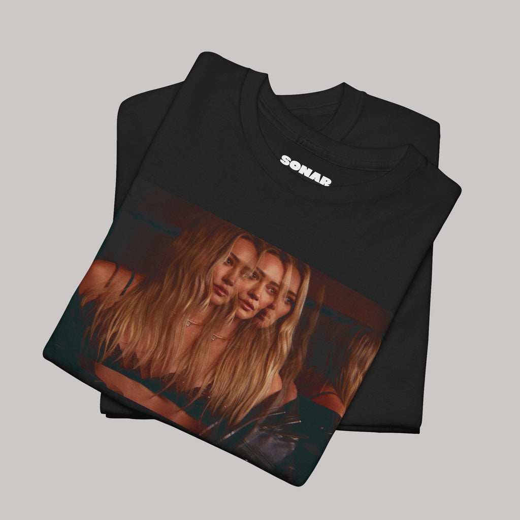 Playera Hilary Duff – Mature | Regreso icónico del pop